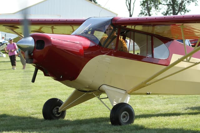 N1121W - Piper