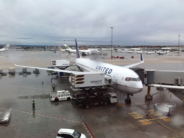 N674UA - Boeing