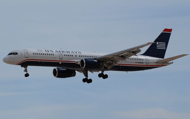 N938UW - Twin-engine aircraft