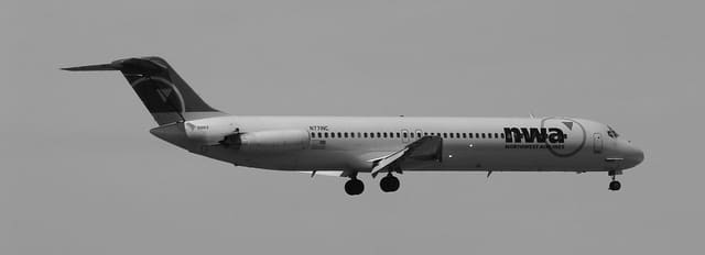 N771NC - Douglas