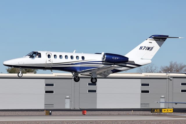 N71MB - Business jet