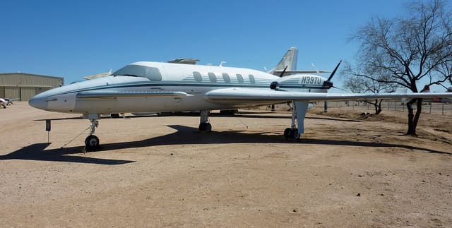 N39TU - Business jet