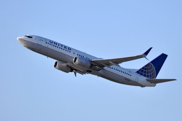 N77296 - Twin-engine aircraft