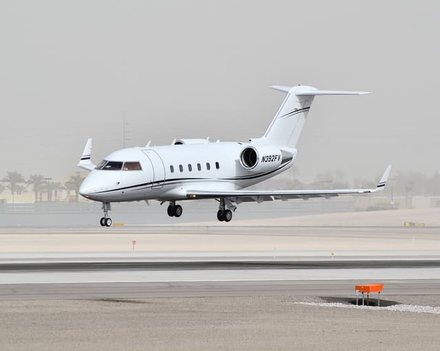 N392FV - Business jet