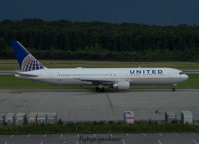 N647UA - Boeing
