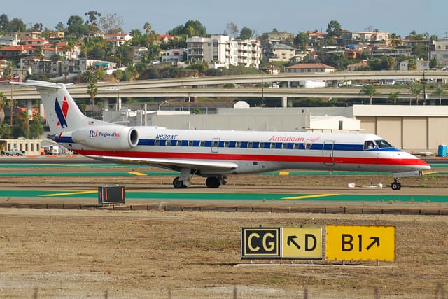 N839AE - Embraer
