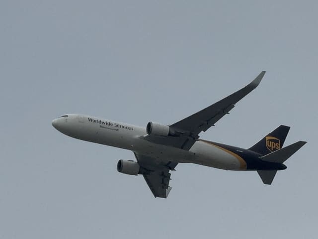 N330UP - Boeing
