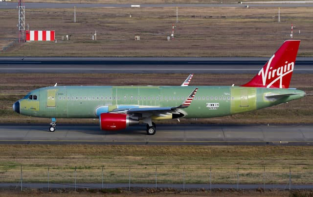 N286VA - Twin-engine aircraft