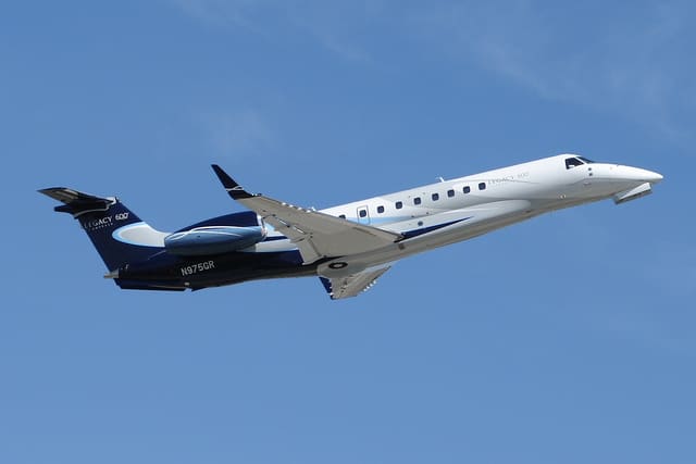 N975GR - Embraer