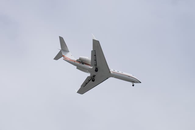 N818KE - Business jet