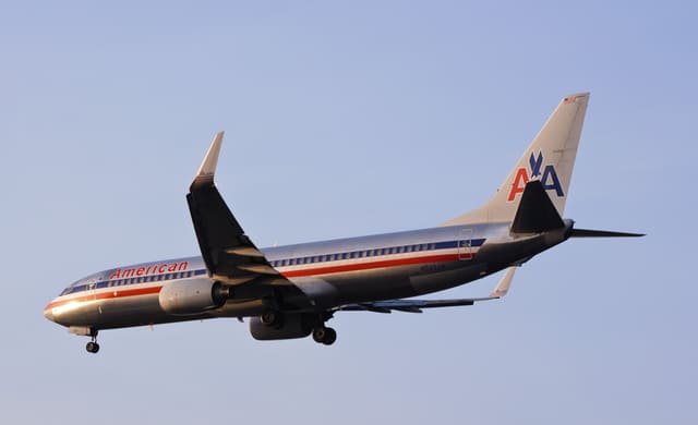 N945AN - Twin-engine aircraft
