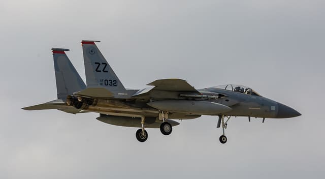 - Twin-engine aircraft