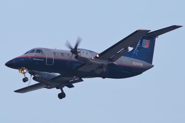 N294SW - Twin-engine aircraft