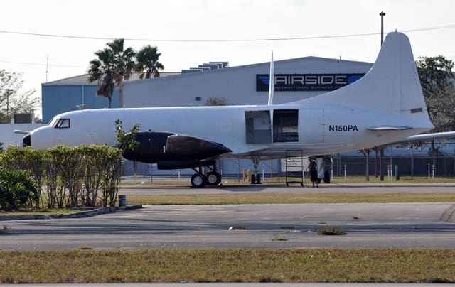 N150PA - Twin-engine aircraft