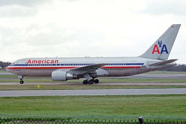 N334AA - Boeing