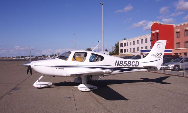 N858CD - Cirrus