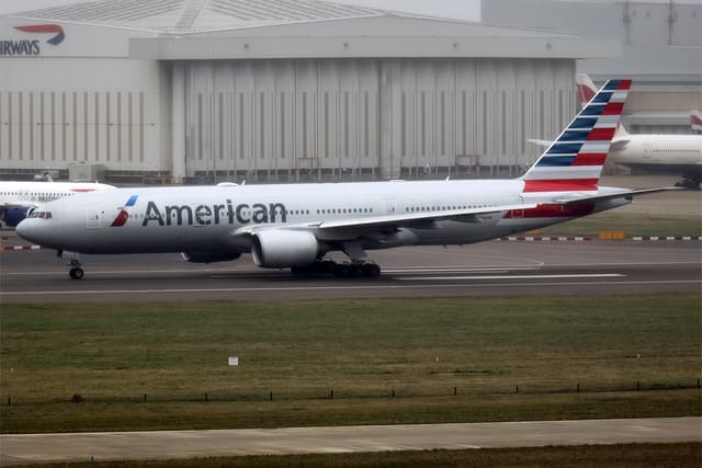 N766AN - Twin-engine aircraft