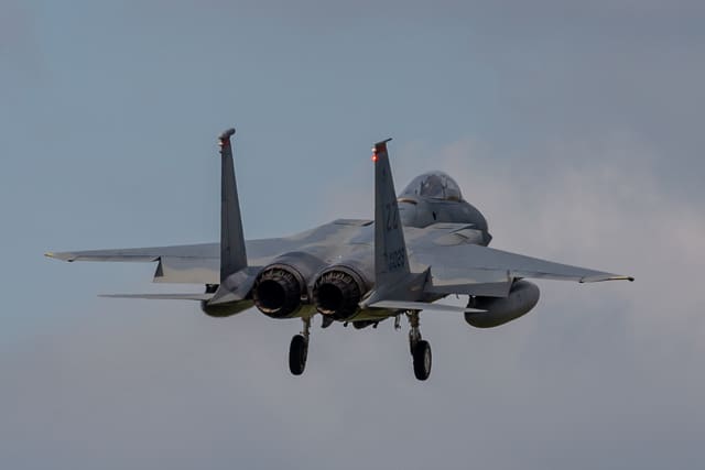  - Twin-engine aircraft