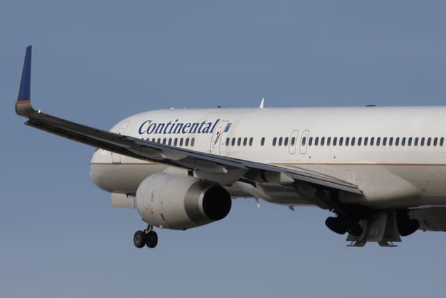 N26123 — Twin-engine aircraft