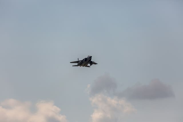  - Twin-engine aircraft