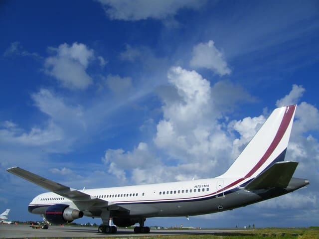 N757MA - Twin-engine aircraft