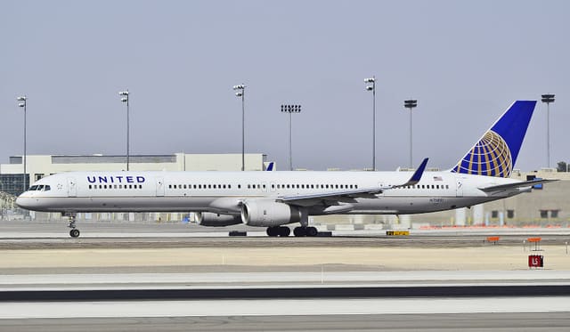 N75851 - Boeing