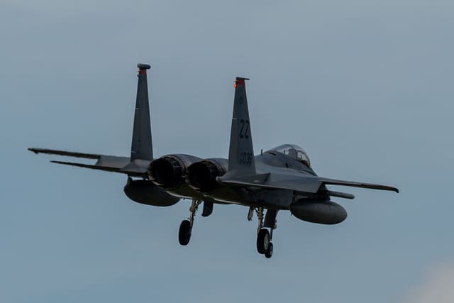  - Twin-engine aircraft