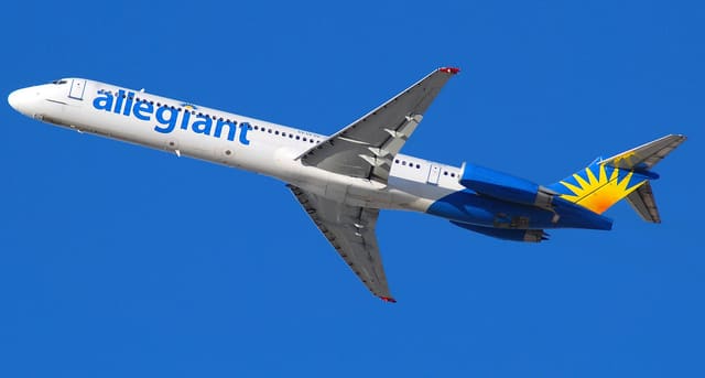 N871GA - Douglas