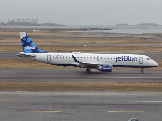 N179JB - Embraer