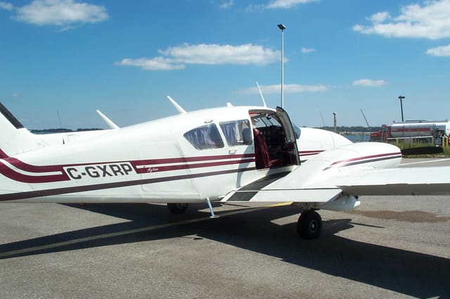 C-GXRP - Twin-engine aircraft