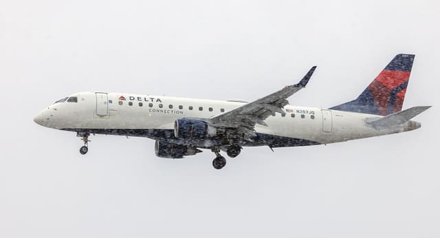 N207JQ - Embraer