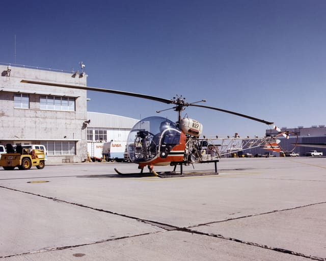 N822NA - Helicopter