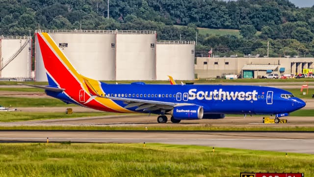 N8696E - Boeing