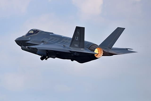  - Aircraft