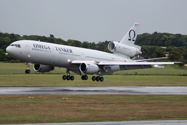 N974VV - Douglas