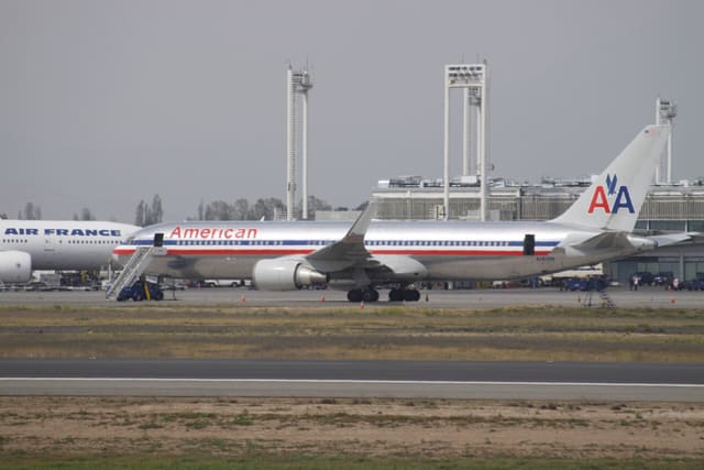 N39356 - Twin-engine aircraft