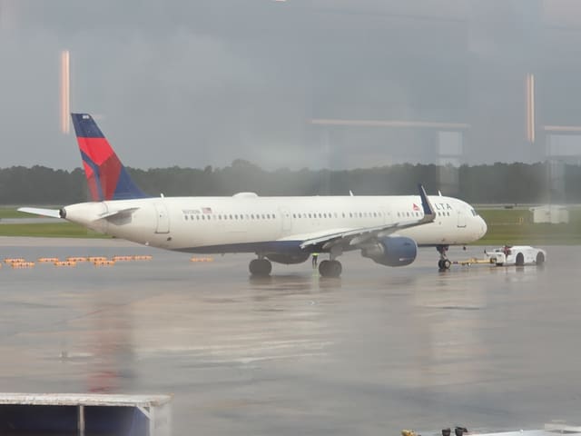 N313DN - Airbus A321-213