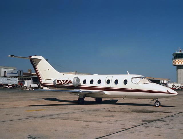 N331DM - Business jet
