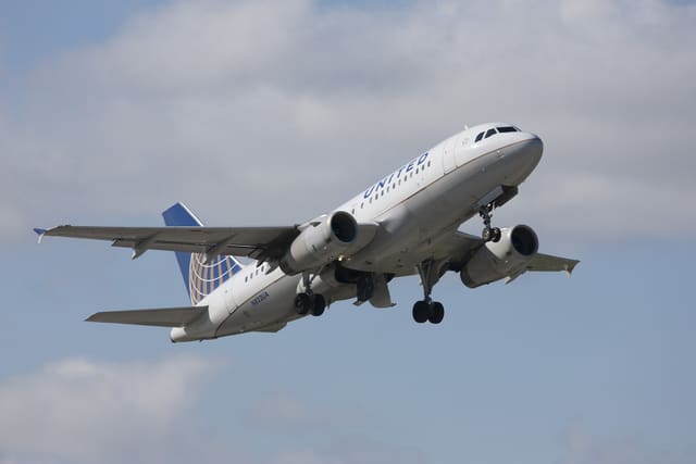 N822UA - Airbus