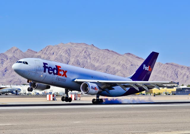 N744FD - Twin-engine aircraft