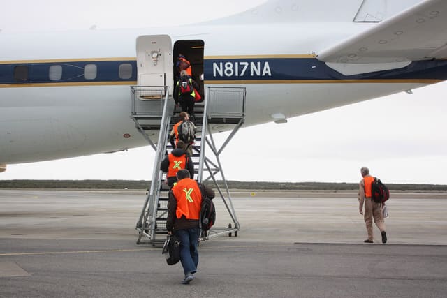 N817NA - Business jet