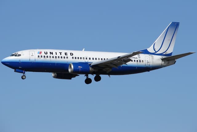 N374UA - Boeing