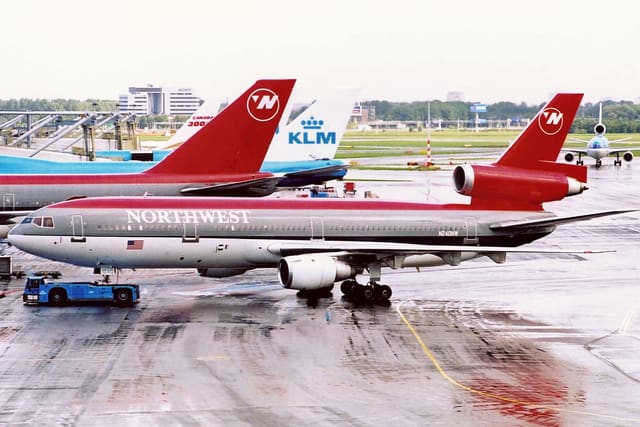 N240NW - Aircraft