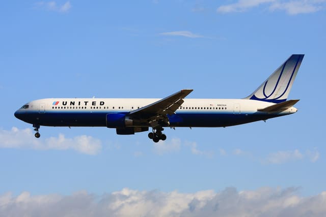 N663UA - Boeing