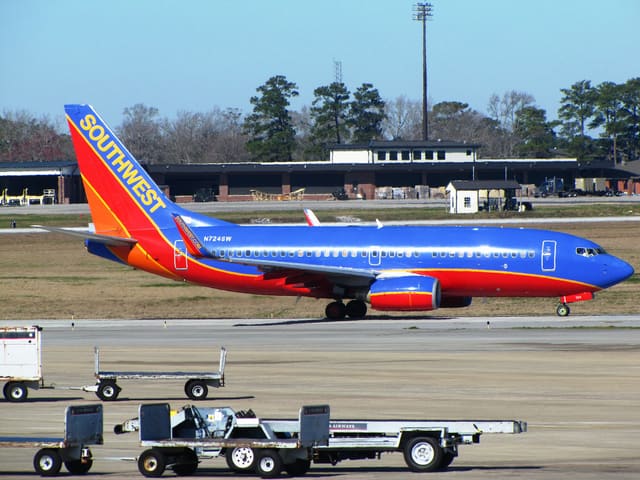 N724SW - Boeing