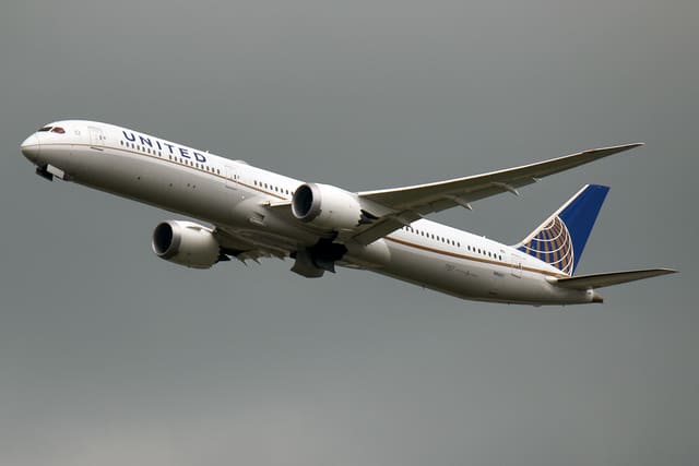 N91007 - Twin-engine aircraft