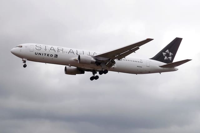 N653UA - Boeing