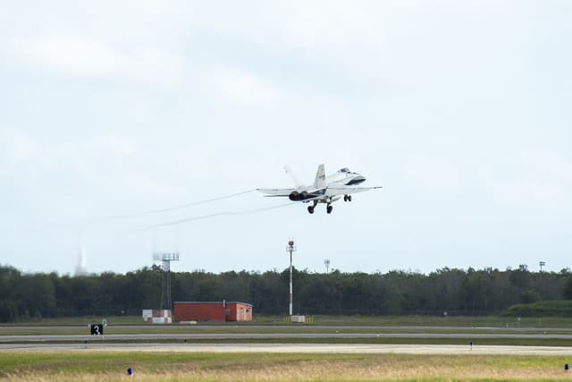 N846NA - Twin-engine aircraft