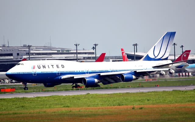 N175UA - Boeing