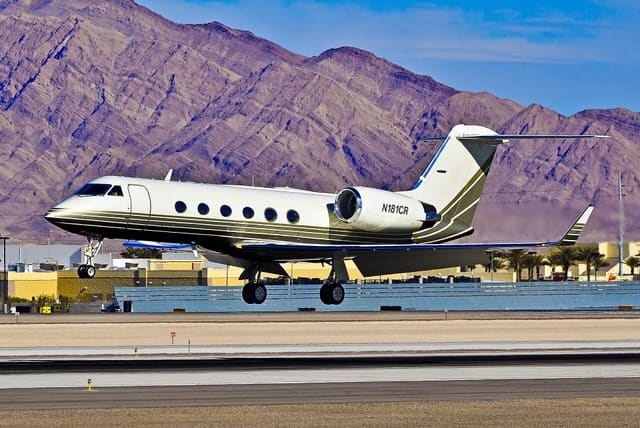 N181CR - Business jet